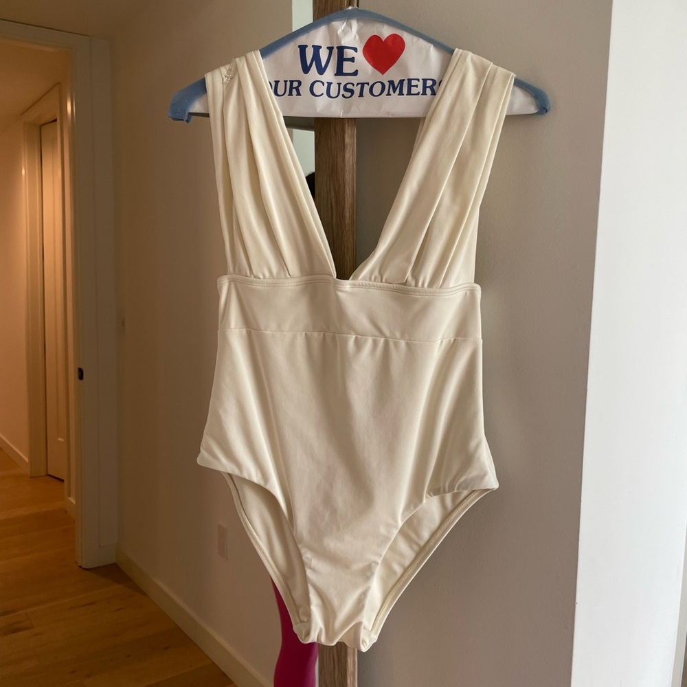 Monday Swimwear- ARUBA ONE PIECE - IVORY- Small - Picture 5 of 8